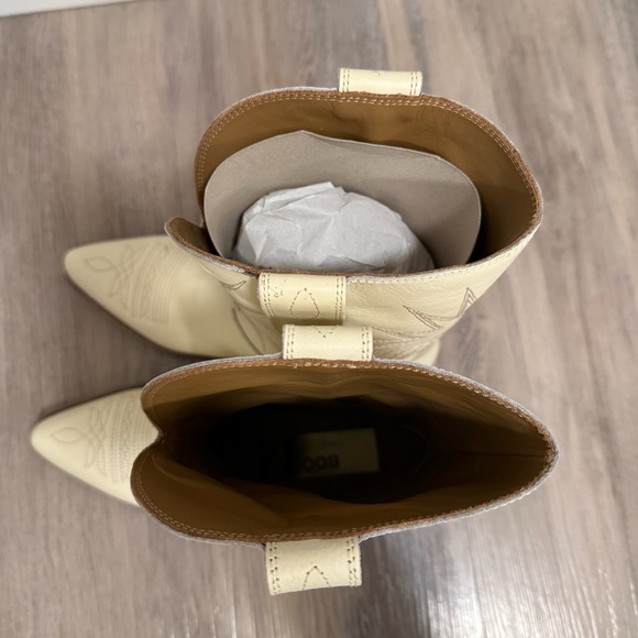 Golden Goose Wish Star Low Embroidery Boot in Buttercream - Picture 6 of 8